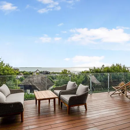 Luxury With Panoramic Views Of Bay And Outdoor